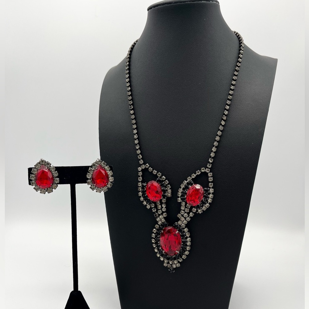 Vintage 1960s Ruby & Onyx Rhinestone Demi-Parure | Juliana Style Tiered Necklace